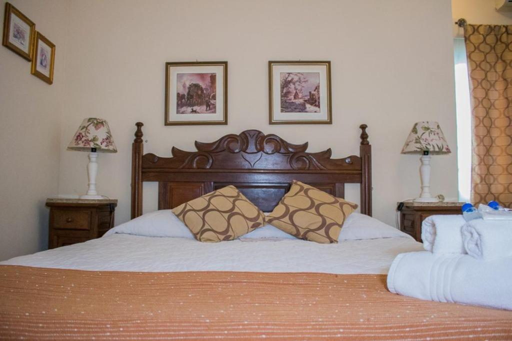 טיראדנטס Pousada Hospedaria Da Villa מראה חיצוני תמונה